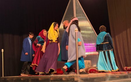 İrəvan Dövlət Azərbaycan Dram Teatrında Axundzadənin əsəri səhnələşdirilir