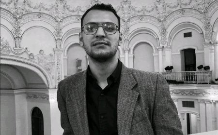 Qırmızı ayaqqabılar - Orxan Həsəni