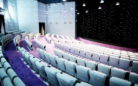 Gənc Tamaşaçılar Teatrının aprel repertuarı..