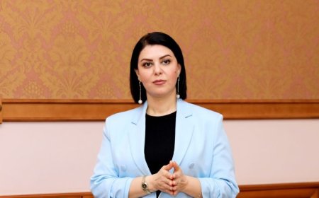 Yazıçı sözün köləsi deyil, tanrısıdır…