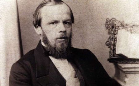 Dostoyevskinin müsahibəsi: Müharibə kütləyə özünəhörmət aşılayır