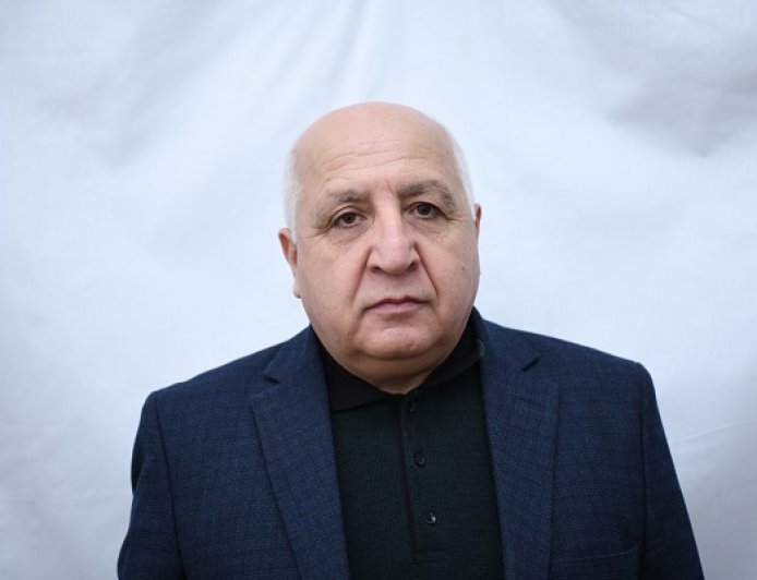 Səsinə uçunub oyandığın türkü - Rüstəm Kamal