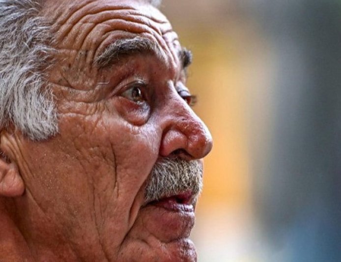 Adam cibindən üşüyər - Əlisəmid Kürün şeirləri