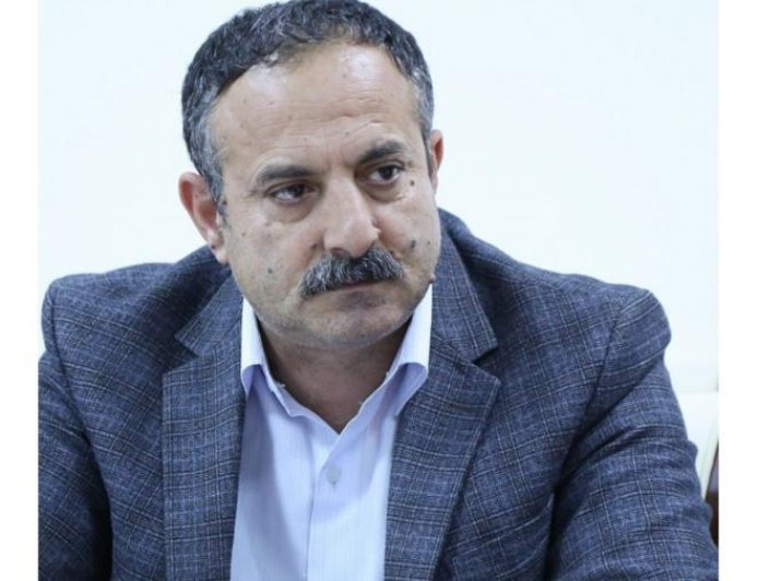 Yer əcəmi, insan qərib, söz qərib - Etimad Başkeçidin şeirləri