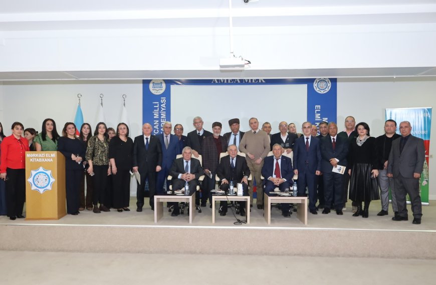 Tanınmış yazıçı və şair Seyran Səxavətlə görüş keçirilib