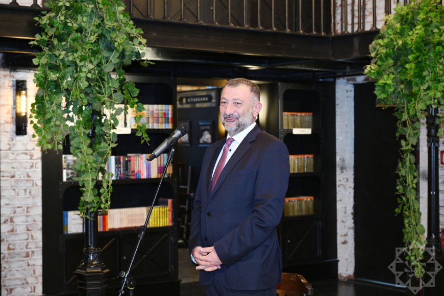 “İmadəddin Nəsimi. Mən bu cahana sığmazam" kitabının təqdimatı olub