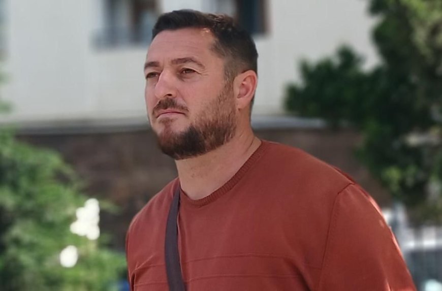 Edam ağacı soyur gecəni ay işığından - Yeni şeirlər