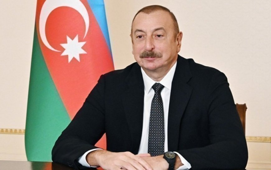 Prezident Dərbənddəki Azərbaycan Teatrının kollektivini təbrik edib