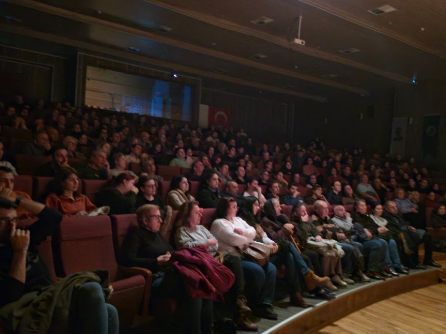 Türkiyə-Azərbaycan Teatrı İstanbulda növbəti dəfə səhnəyə çıxıb