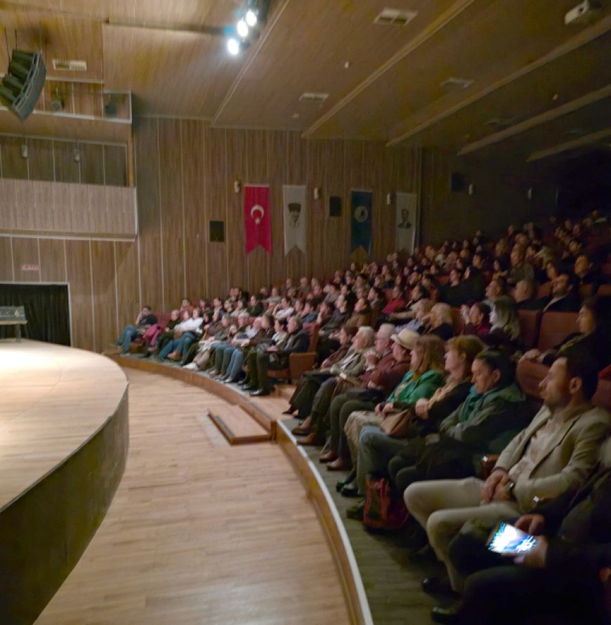 Türkiyə-Azərbaycan Teatrı İstanbulda növbəti dəfə səhnəyə çıxıb