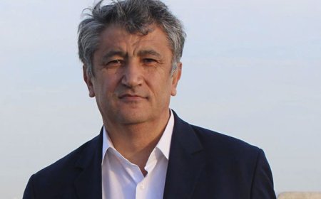 Adın tək dərsimi əzbərləyirəm - Qəşəm Nəcəfzadənin şeirləri