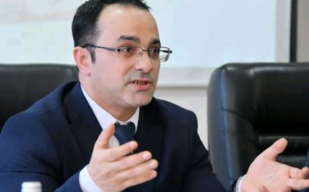 Şəklinə səndən yaxınam - Emin Pirinin şeirləri