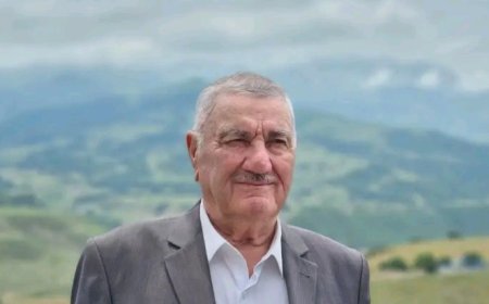 İnsan da var Vətən ömrü yaşayar - Əşrəf Veysəllinin şeirləri