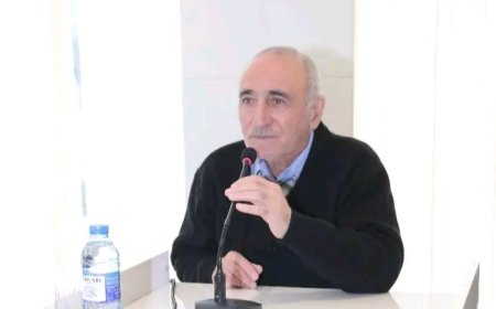 Dərdi dərd üstünə hörənlər bilir - Zirəddin Qafarlının şeirləri