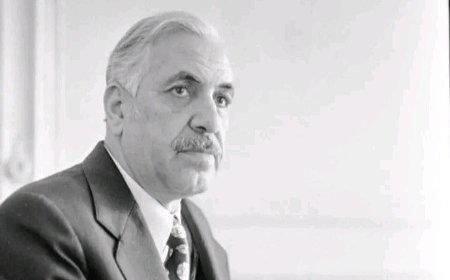 Həsrətindir, məhəbbətin, bir də mən - Balaş Azəroğlunun şeirləri