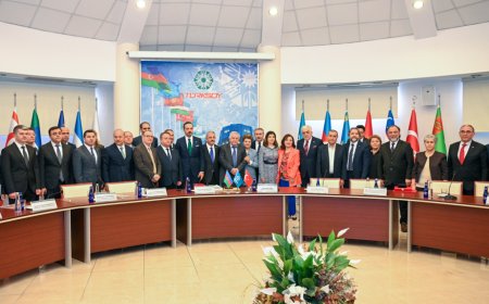 TÜRKSOY-da Sabir Rüstəmxanlının 80 illik yubileyi keçirildi