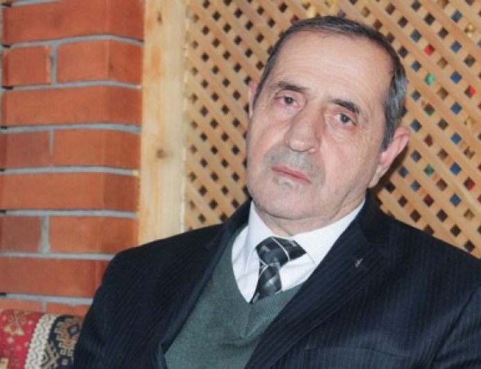 Çiçəklə yazılıb balın yazısı - Vaqif Aslanın şeirləri