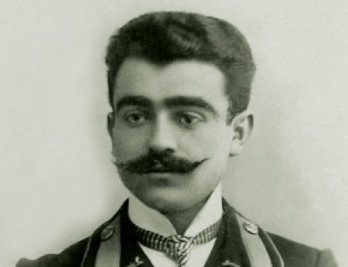 Yusif Vəzir Çəmənzəminli - İki od arasında