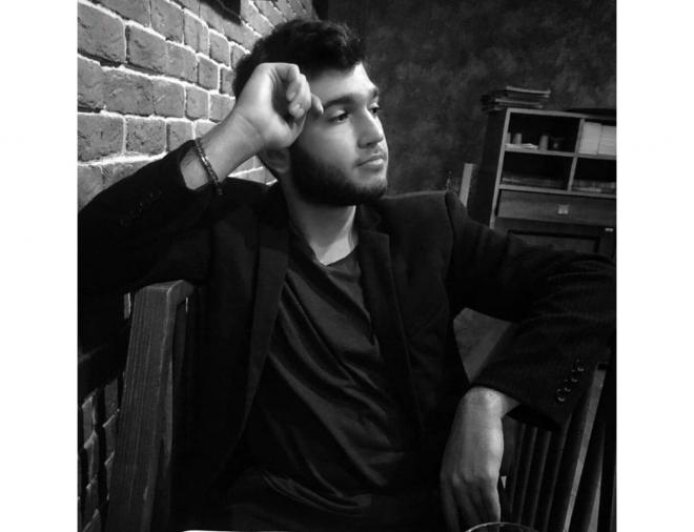 Sənin də yuxuna daş qarışdımı? - El Romandan yeni şeirlər