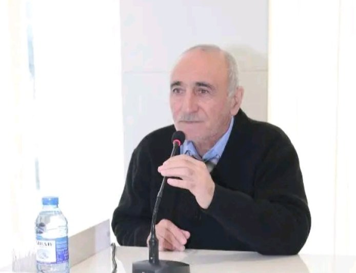 Dərdi dərd üstünə hörənlər bilir - Zirəddin Qafarlının şeirləri