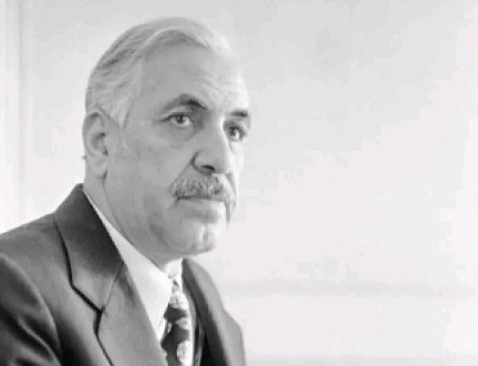 Həsrətindir, məhəbbətin, bir də mən - Balaş Azəroğlunun şeirləri