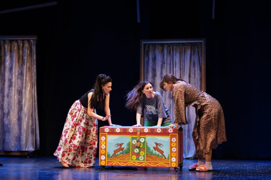 Şəki Teatrı "Gəlinlər"i təqdim edəcək