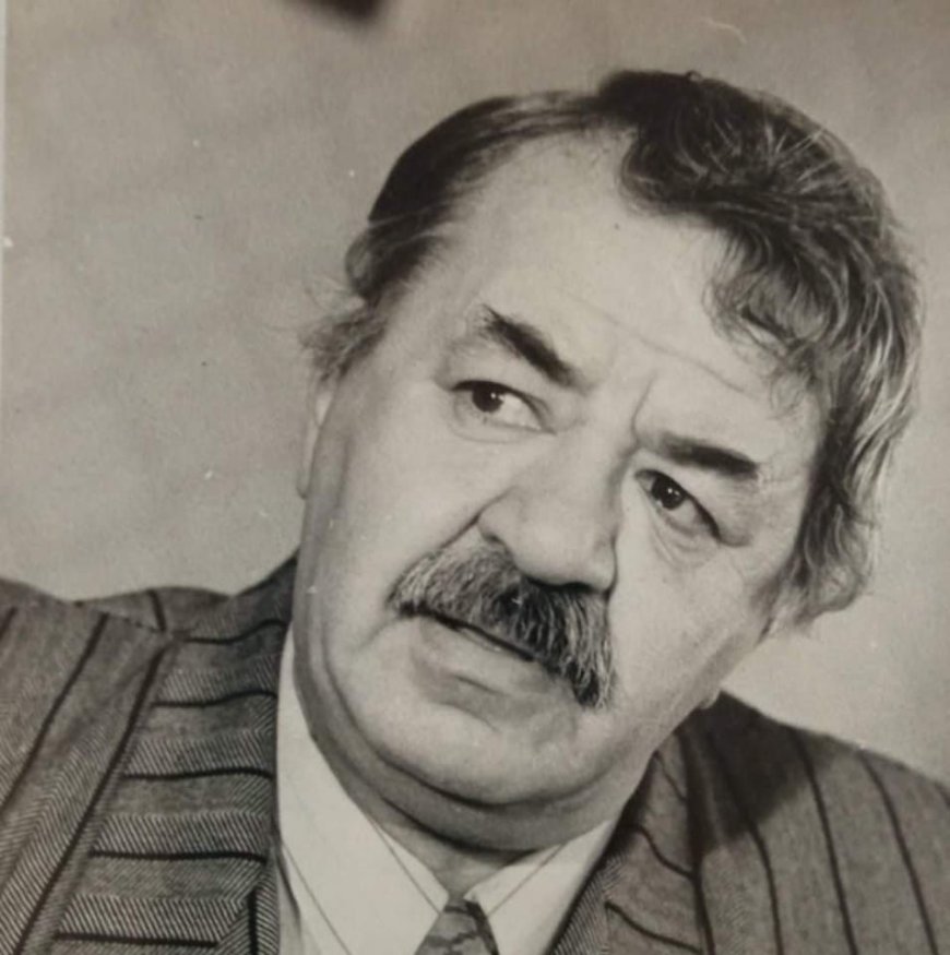 Tənha təkliyimə rəng vur, naxışla - Arif Abdullazadənin şeirləri