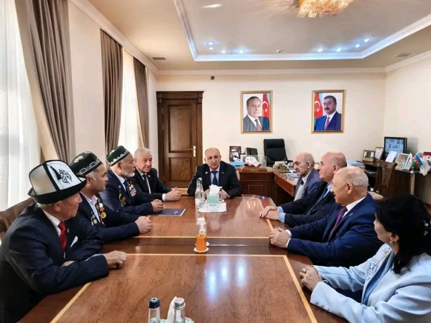 Qərbi Azərbaycan İcmasında özbək və qırğız yazıçılarla görüş