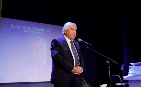Şuşa Dövlət Teatrında Sabir Rüstəmxanlı gecəsi