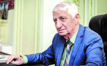 Sənsiz özümə də gərək deyiləm - Fikrət Qocanın şeirləri