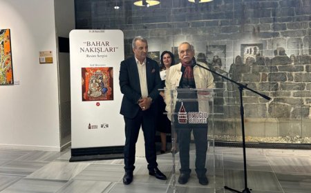 İstanbulda Arif Hüseynovun fərdi sərgisi açılıb