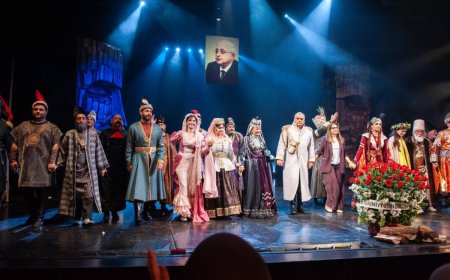 Xalq yazıçısı Elçinin xatirəsinə həsr edilmiş tamaşa nümayiş olunub