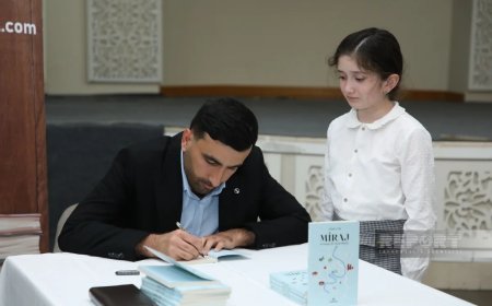 Nihat Pirin ilk kitabının təqdimatı keçirildi