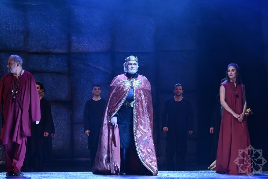 Milli Dram Teatrında “Kral Lir”in premyerası olub