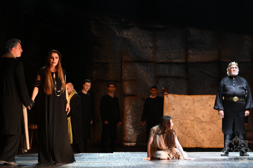 Milli Dram Teatrında “Kral Lir”in premyerası olub