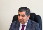 Ədəbiyyatla yaşayan insan.. - Bədirxan Əhmədli yazır