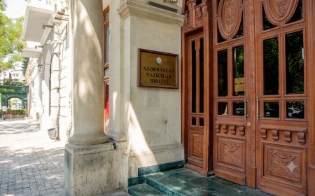 Yazıçılar Birliyinə qəbul dayandırıldı