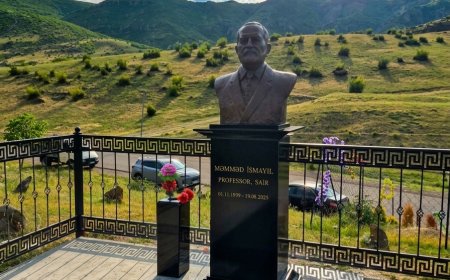 Məmməd İsmayılın Əsrikdə büstü ucaldıldı