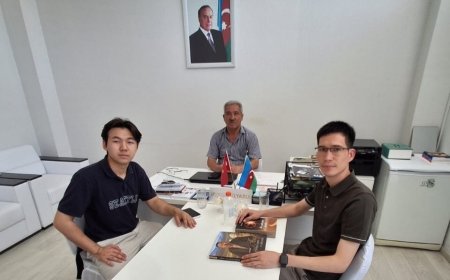 Qazaxıstanlı gənc yazarlar Sumqayıt Poeziya Evində olub