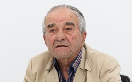 Cümlə qurmaq dövlət qurmaq qədər çətindir - Seyran Səxavət