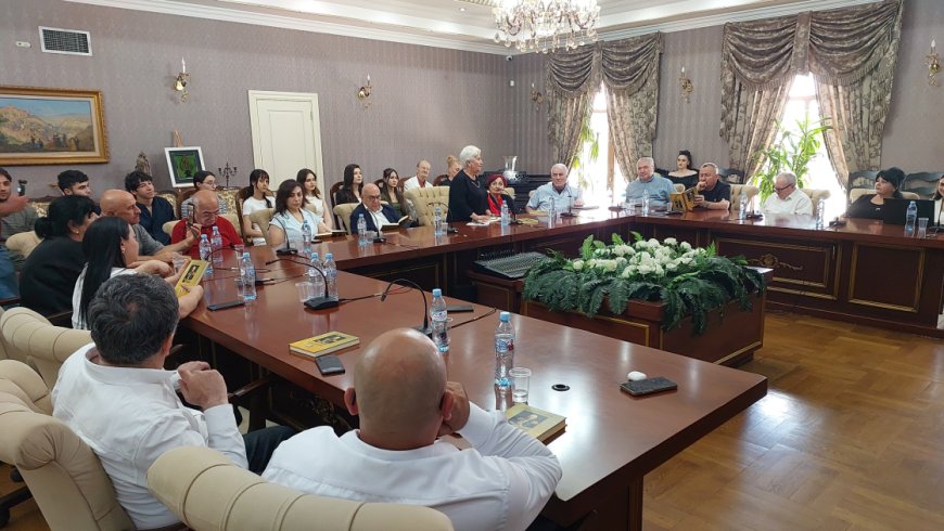 Tbilisidə Axundzadənin gürcü dilinə tərcümə edilmiş əsərlərinin təqdimatı olub