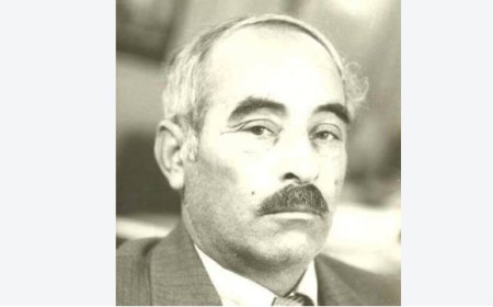 Özün qiyamətdin, nazın qiyamət - Abbasağa Azərtürkün şeirləri