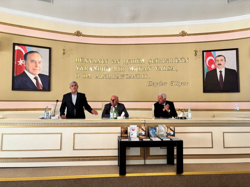 Əbülfət Mədətoğlu Qazaxda oxucularla görüşüb