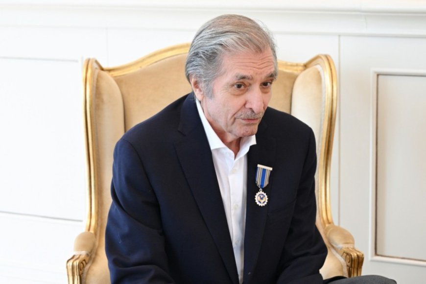 Prezident Xalq rəssamını təltif etdi - Sərəncam